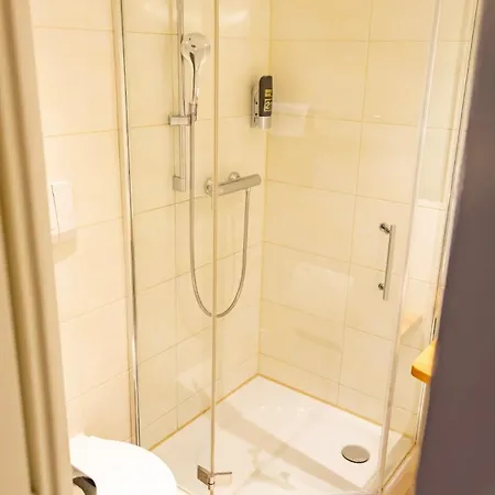 Loewen-weinstube Hotel