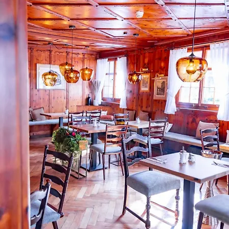 Hotel Loewen-weinstube