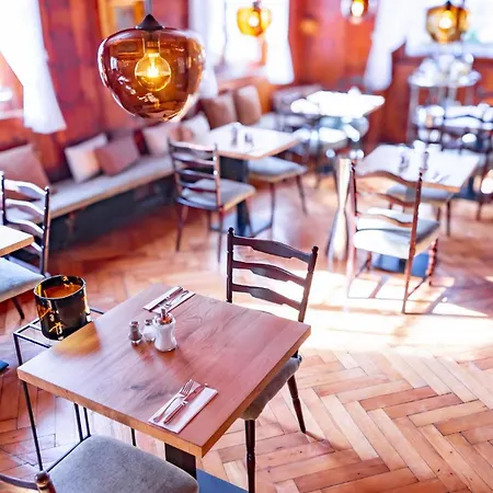 Hotel Löwen-weinstube 3*