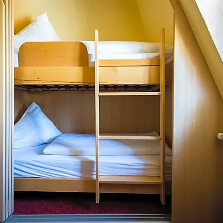 Hotel Loewen-weinstube 3*