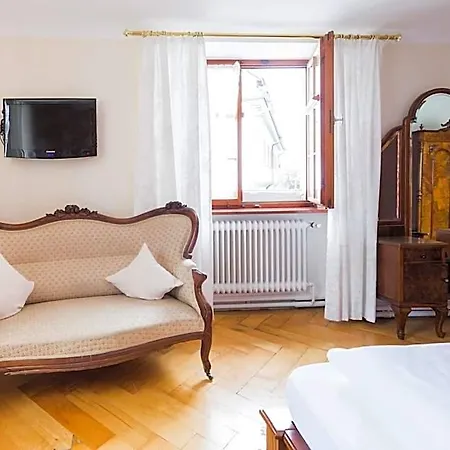 Hotel Loewen-weinstube 3*
