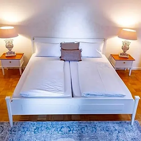 Loewen-weinstube Hotel