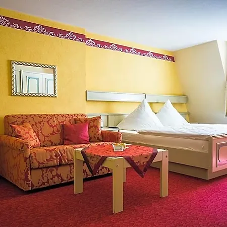 Loewen-weinstube Hotel