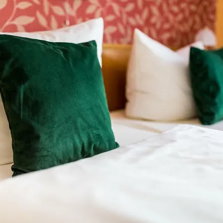 Löwen-weinstube Hotel