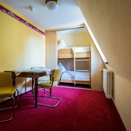 Hotel Löwen-weinstube 3*