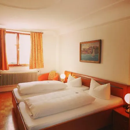 Loewen-weinstube 3* Meersburg